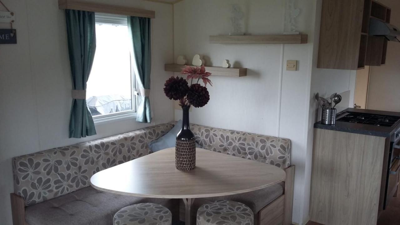 Kingdom Holiday Park Haverigg Buitenkant foto