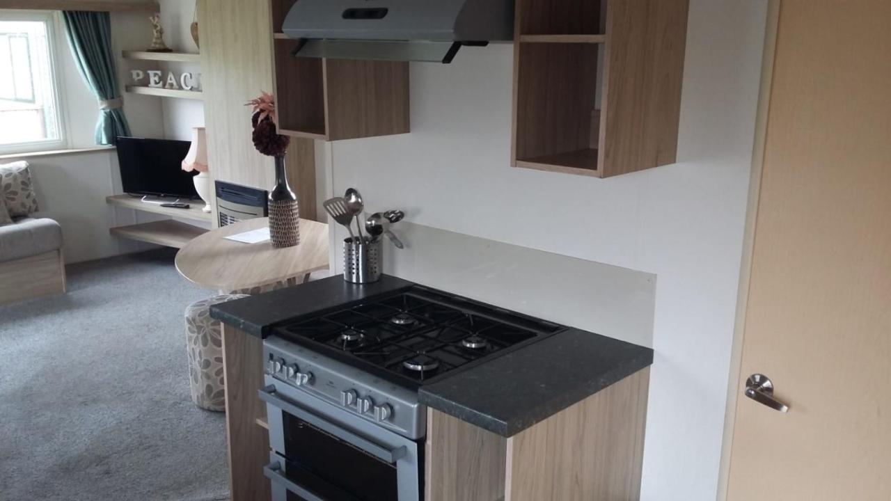 Kingdom Holiday Park Haverigg Buitenkant foto